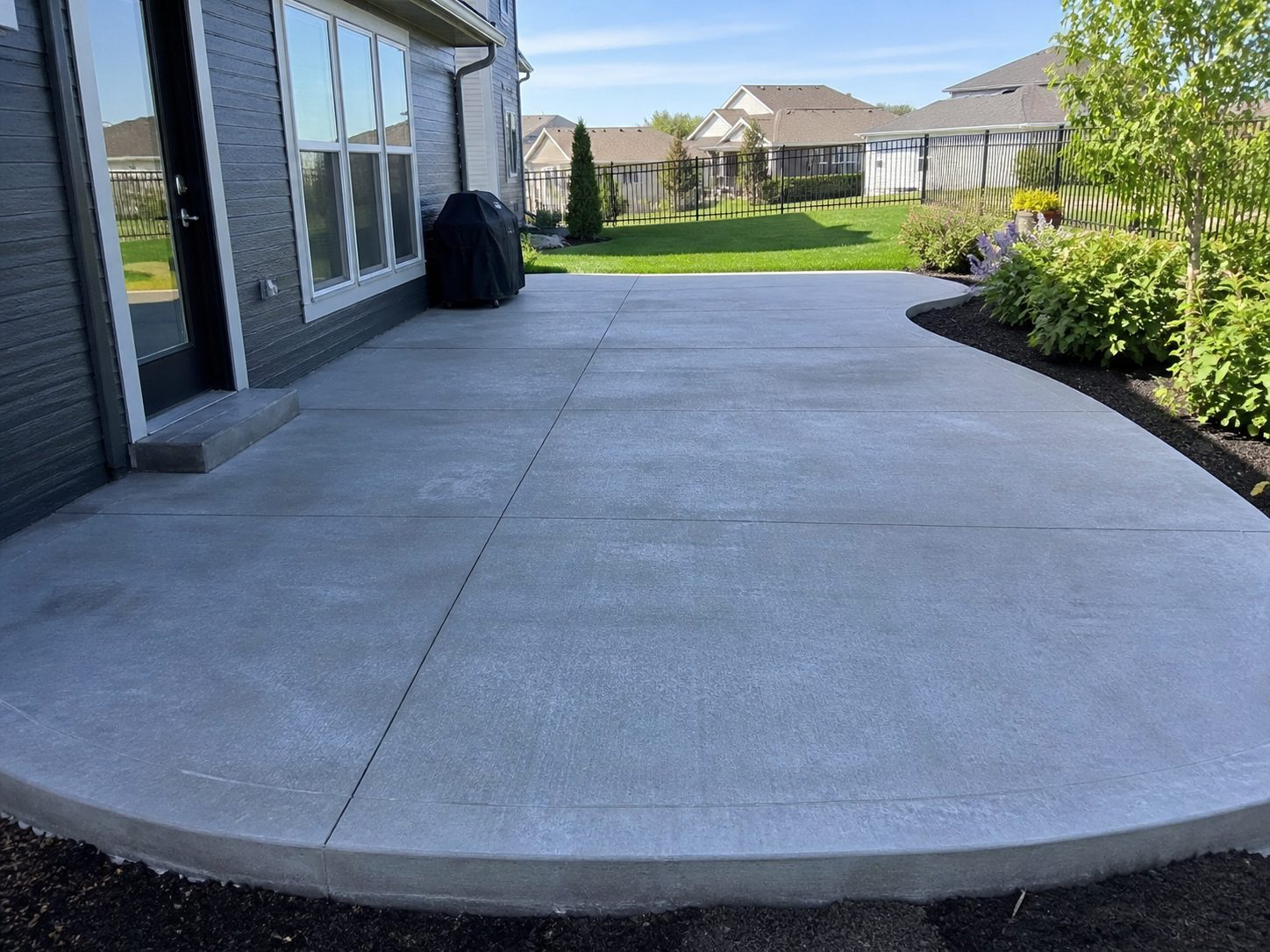 Curved Back Patio