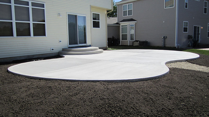 Oversized Curved Patio